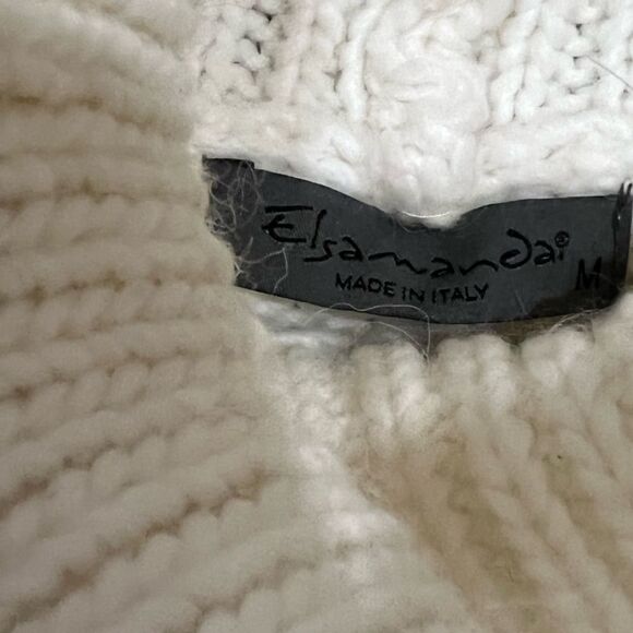 Elsamanda Sweater | Medium  - Picture 4 of 4